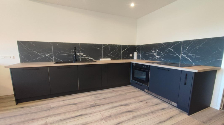 Ma-Cabane - Vente Appartement GATTIERES, 81 m²