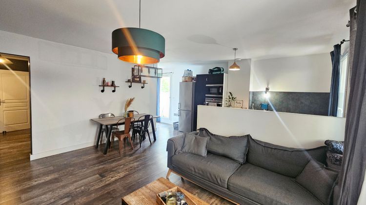 Ma-Cabane - Vente Appartement GIGNAC-LA-NERTHE, 64 m²