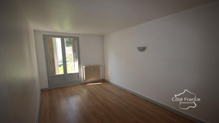 Ma-Cabane - Vente Appartement GIVET, 76 m²