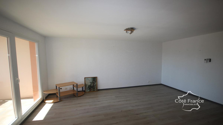 Ma-Cabane - Vente Appartement GIVET, 64 m²