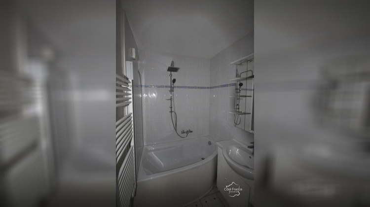 Ma-Cabane - Vente Appartement GIVET, 64 m²