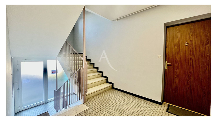 Ma-Cabane - Vente Appartement GOLBEY, 54 m²