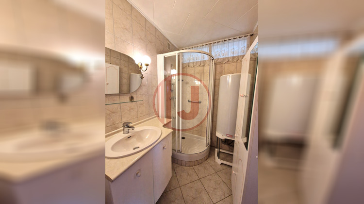 Ma-Cabane - Vente Appartement Grand-Charmont, 79 m²