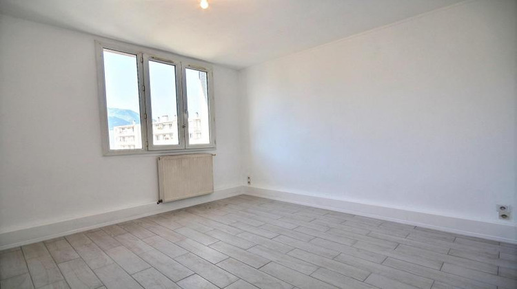 Ma-Cabane - Vente Appartement GRENOBLE, 38 m²