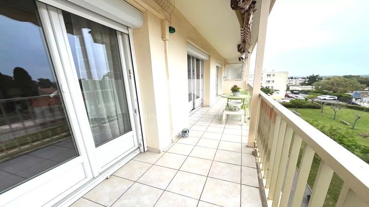 Ma-Cabane - Vente Appartement Hyères, 67 m²