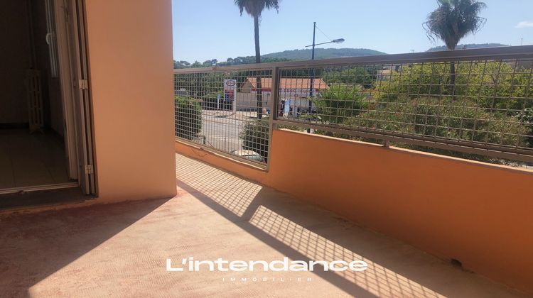 Ma-Cabane - Vente Appartement Hyères, 68 m²