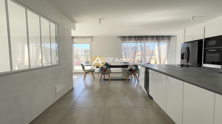 Ma-Cabane - Vente Appartement Hyères, 80 m²