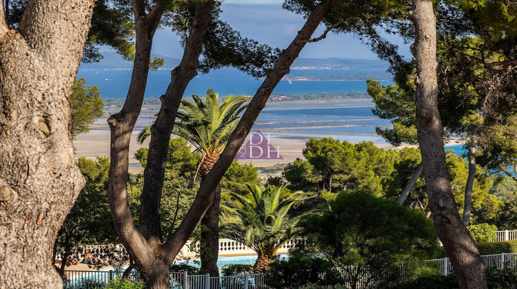 Ma-Cabane - Vente Appartement Hyères, 75 m²