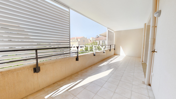 Ma-Cabane - Vente Appartement Hyères, 56 m²