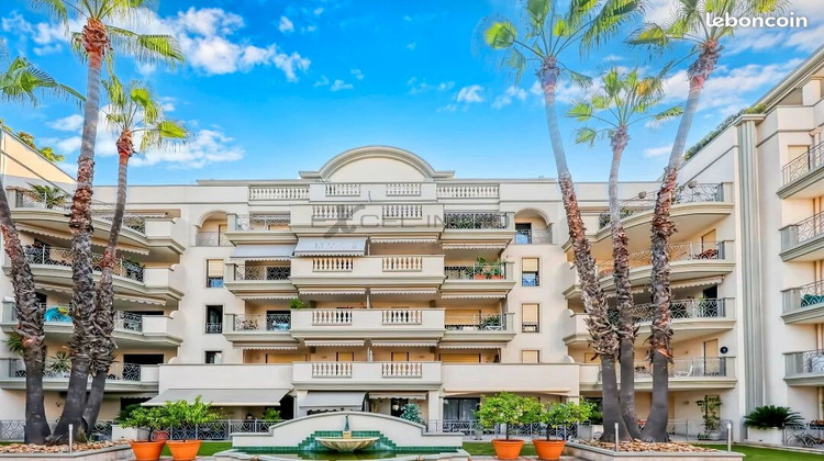 Ma-Cabane - Vente Appartement Hyères, 107 m²