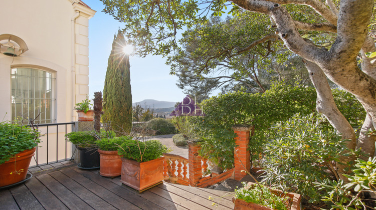 Ma-Cabane - Vente Appartement Hyères, 147 m²