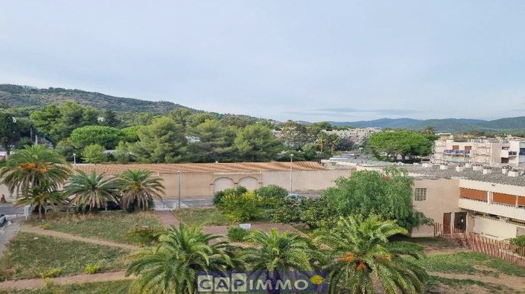 Ma-Cabane - Vente Appartement Hyères, 83 m²