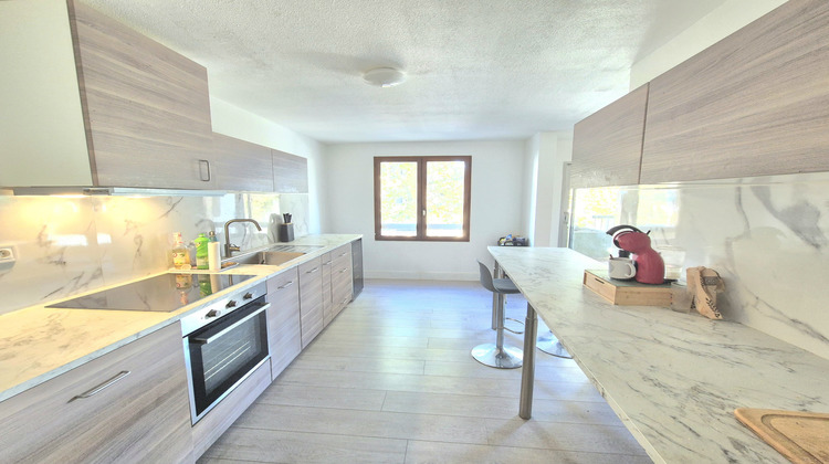 Ma-Cabane - Vente Appartement Hyères, 61 m²