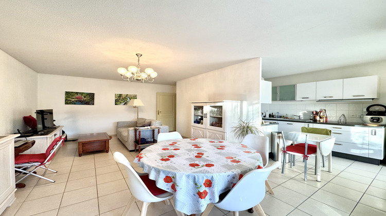 Ma-Cabane - Vente Appartement Hyères, 67 m²