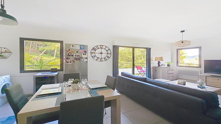 Ma-Cabane - Vente Appartement HYERES, 60 m²