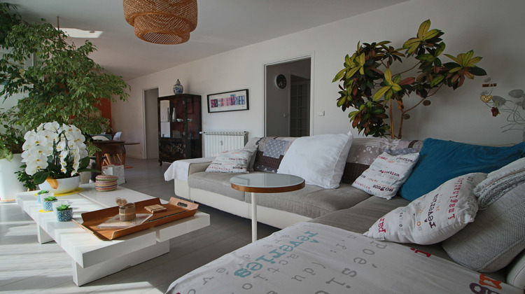 Ma-Cabane - Vente Appartement Hyères, 75 m²