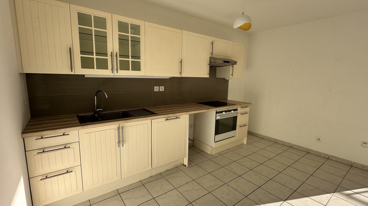 Ma-Cabane - Vente Appartement Hyères, 61 m²
