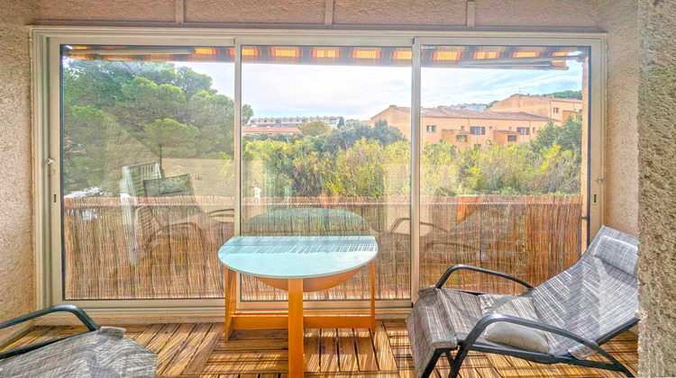 Ma-Cabane - Vente Appartement Hyères, 70 m²