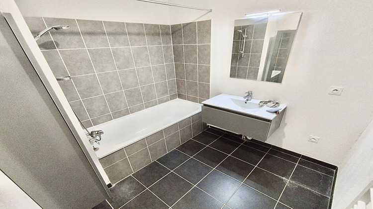 Ma-Cabane - Vente Appartement JUVIGNAC, 62 m²