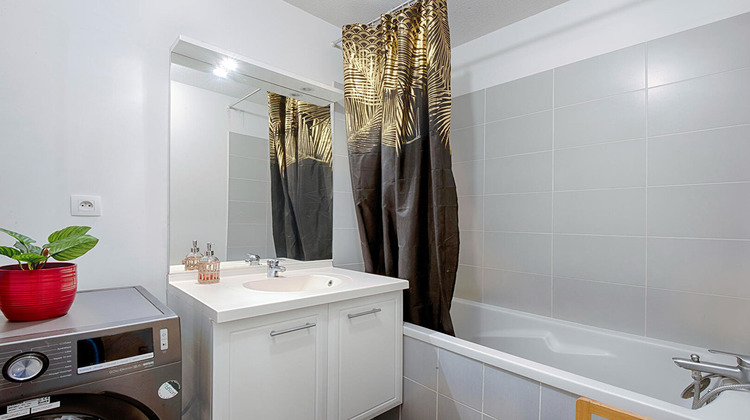 Ma-Cabane - Vente Appartement L'ISLE-D'ABEAU, 86 m²