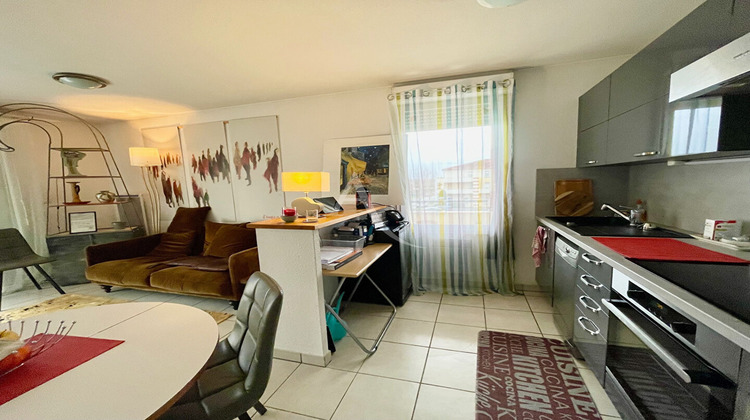 Ma-Cabane - Vente Appartement L'ISLE-JOURDAIN, 61 m²