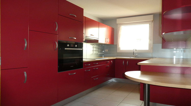 Ma-Cabane - Vente Appartement LA CHAPELLE-DES-FOUGERETZ, 75 m²
