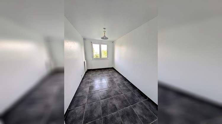 Ma-Cabane - Vente Appartement La Chapelle-Saint-Luc, 80 m²