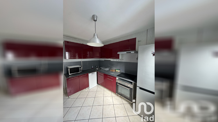 Ma-Cabane - Vente Appartement La Chapelle-Saint-Luc, 70 m²