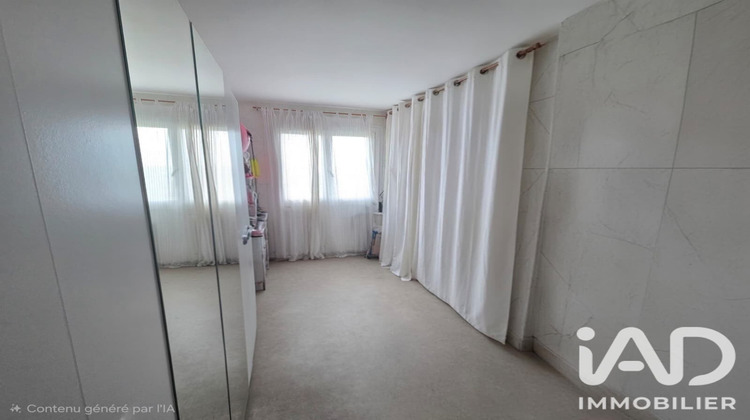 Ma-Cabane - Vente Appartement La Chapelle-Saint-Luc, 63 m²