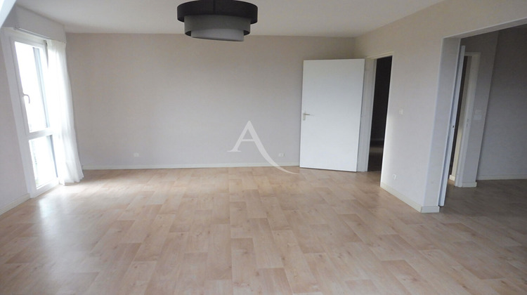 Ma-Cabane - Vente Appartement LA CHAUSSEE-SAINT-VICTOR, 81 m²