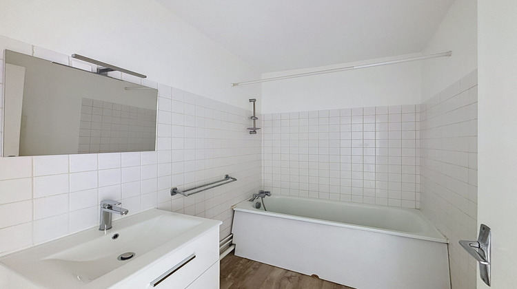 Ma-Cabane - Vente Appartement La Chaussée-Saint-Victor, 58 m²