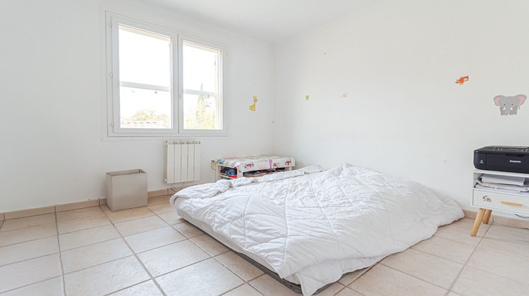 Ma-Cabane - Vente Appartement LA FARE-LES-OLIVIERS, 68 m²