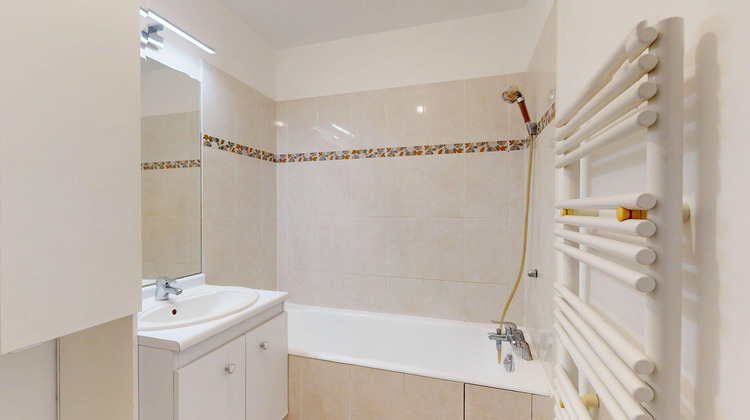 Ma-Cabane - Vente Appartement LA GARENNE-COLOMBES, 67 m²