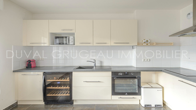 Ma-Cabane - Vente Appartement LA GARENNE-COLOMBES, 65 m²