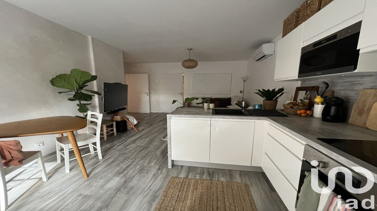 Ma-Cabane - Vente Appartement La Londe-les-Maures, 59 m²