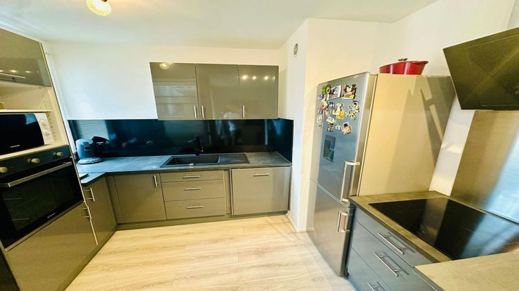 Ma-Cabane - Vente Appartement La Madeleine, 45 m²