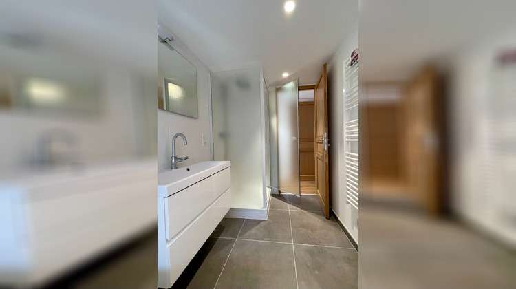 Ma-Cabane - Vente Appartement LA MADELEINE, 94 m²