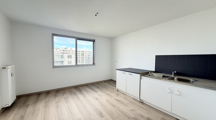 Ma-Cabane - Vente Appartement La Madeleine, 67 m²