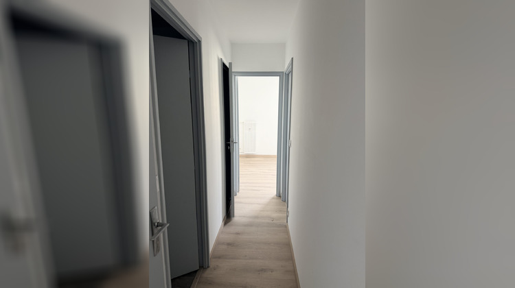 Ma-Cabane - Vente Appartement La Madeleine, 67 m²
