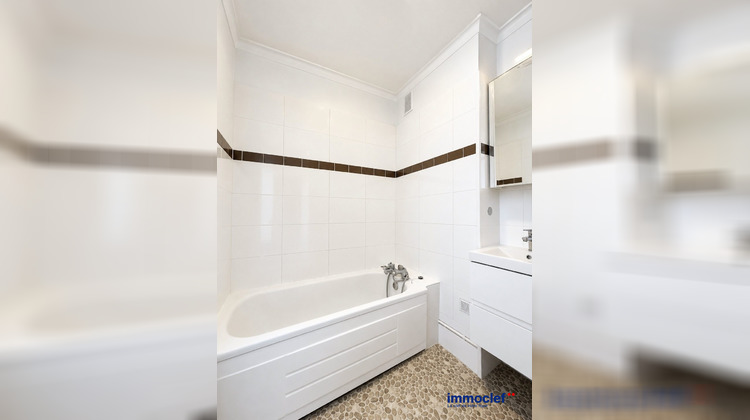Ma-Cabane - Vente Appartement La Madeleine, 62 m²