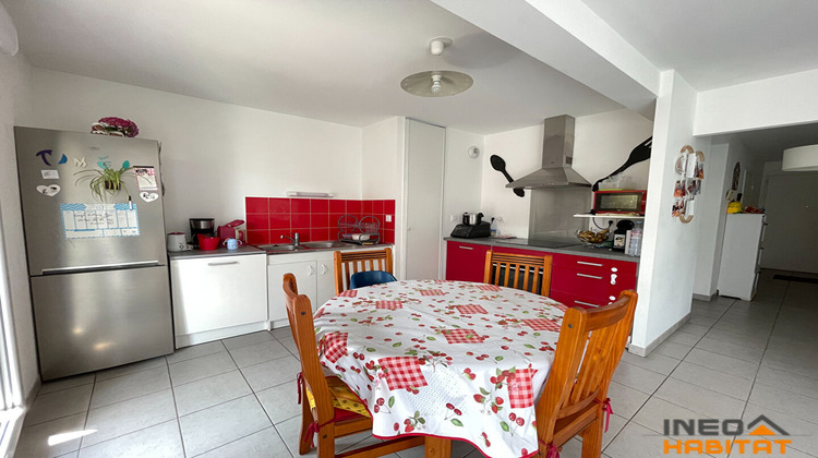 Ma-Cabane - Vente Appartement LA MEZIERE, 61 m²