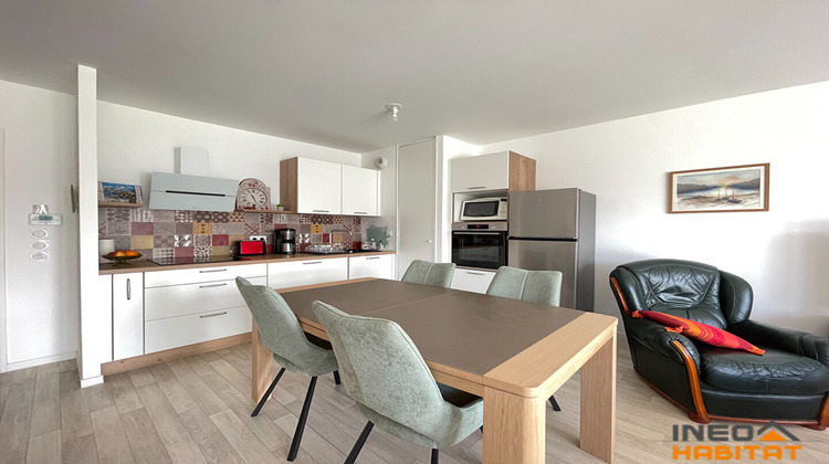 Ma-Cabane - Vente Appartement LA MEZIERE, 77 m²