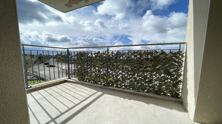 Ma-Cabane - Vente Appartement LA MEZIERE, 66 m²