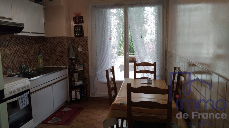 Ma-Cabane - Vente Appartement La Ricamarie, 81 m²