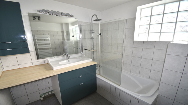 Ma-Cabane - Vente Appartement LA ROCHE-SUR-FORON, 64 m²