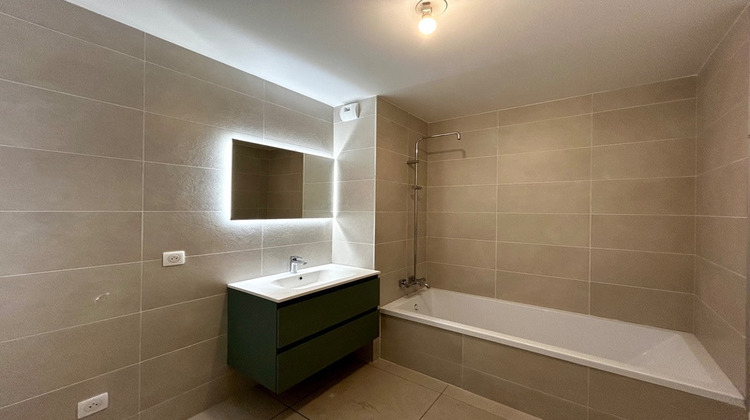 Ma-Cabane - Vente Appartement LA ROCHE SUR FORON, 63 m²