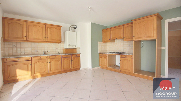 Ma-Cabane - Vente Appartement LA ROCHE-SUR-FORON, 62 m²