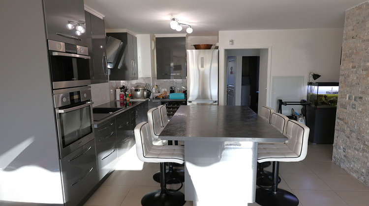 Ma-Cabane - Vente Appartement LA ROQUETTE-SUR-SIAGNE, 61 m²