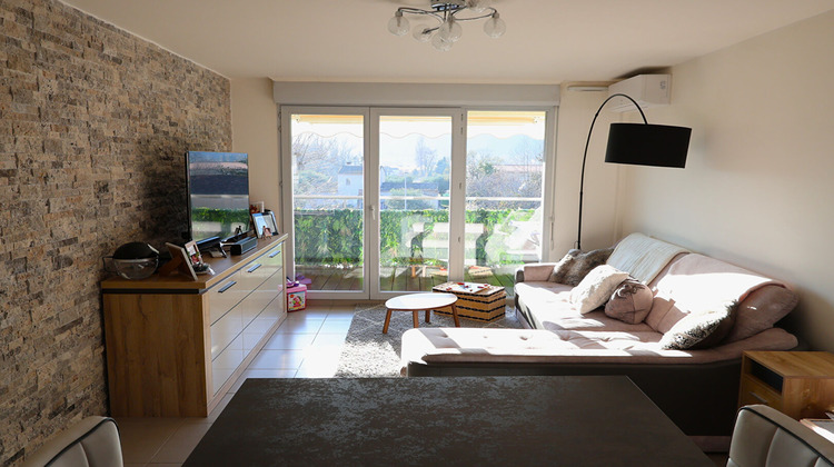 Ma-Cabane - Vente Appartement LA ROQUETTE-SUR-SIAGNE, 61 m²