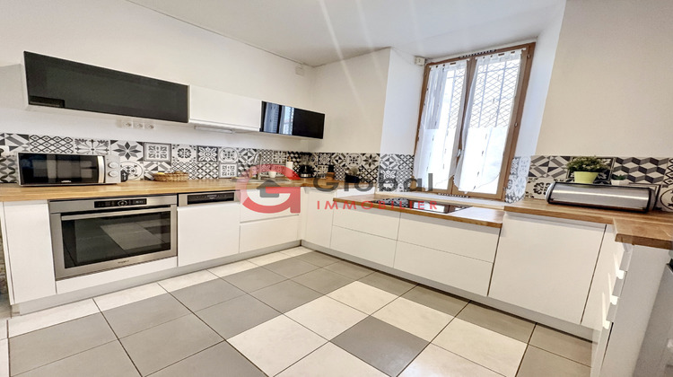 Ma-Cabane - Vente Appartement La Seyne-sur-Mer, 64 m²